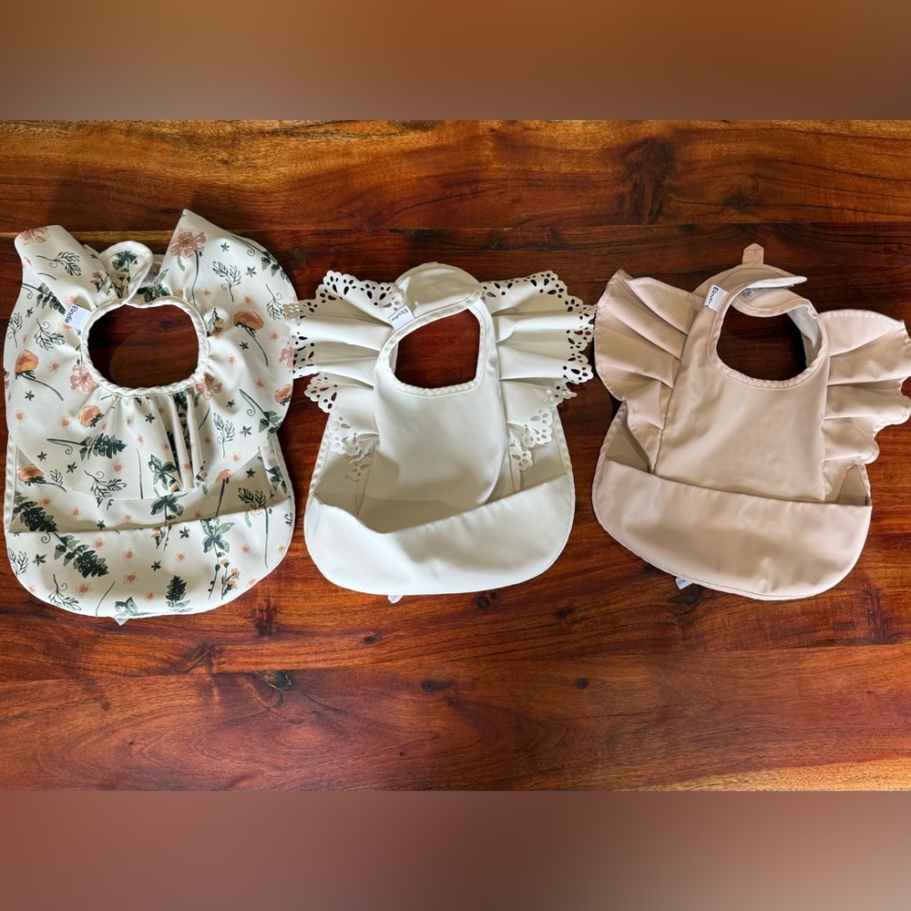 Elodie Details Bib Set - Floral, White, and Pink